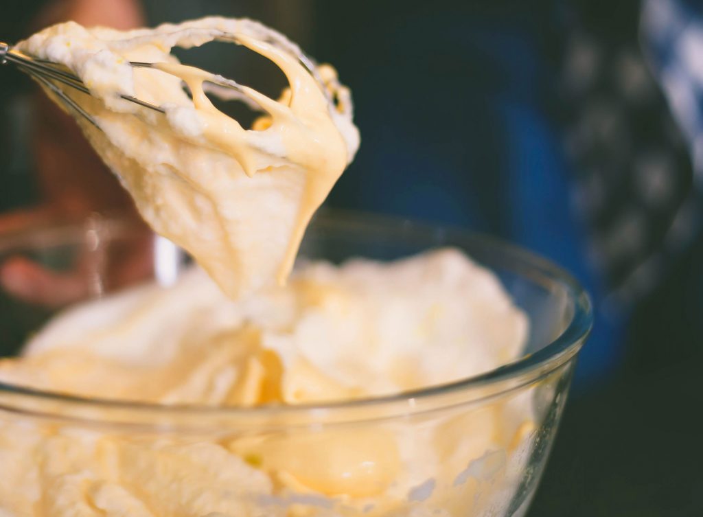 Tangy Cream “Cheese” Frosting (Raw Vegan)