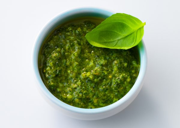 Creamy Pesto Sauce (Raw & Vegan)